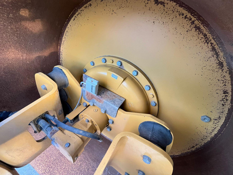 רולר Caterpillar CS 56 3D Trimble DCM300G / AC: תמונה 12