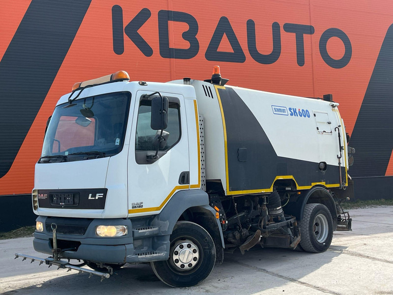 DAF LF 55.180 4x2 Schmidt SK 600 Dual LP - מטאטא כבישים: תמונה 1 DAF LF 55.180 4x2 Schmidt SK 600 Dual LP - מטאטא כבישים: תמונה 1