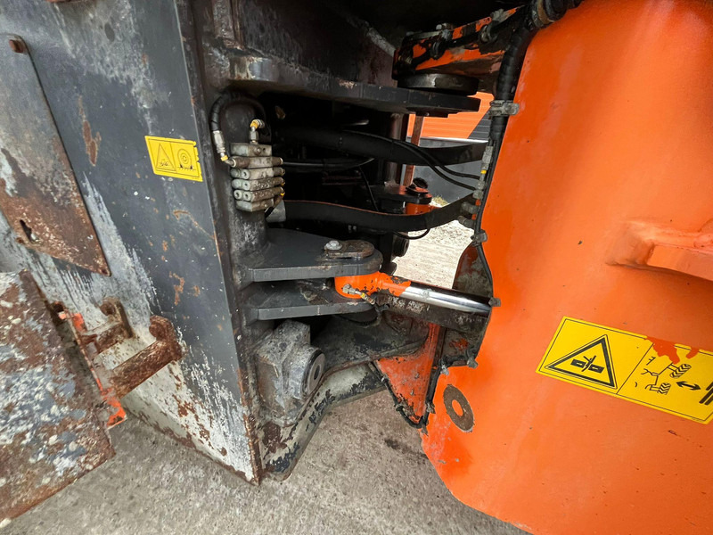 מעמיס גלגלים Doosan DL 300 4x4 AC / CENTRAL LUBRICATION: תמונה 12