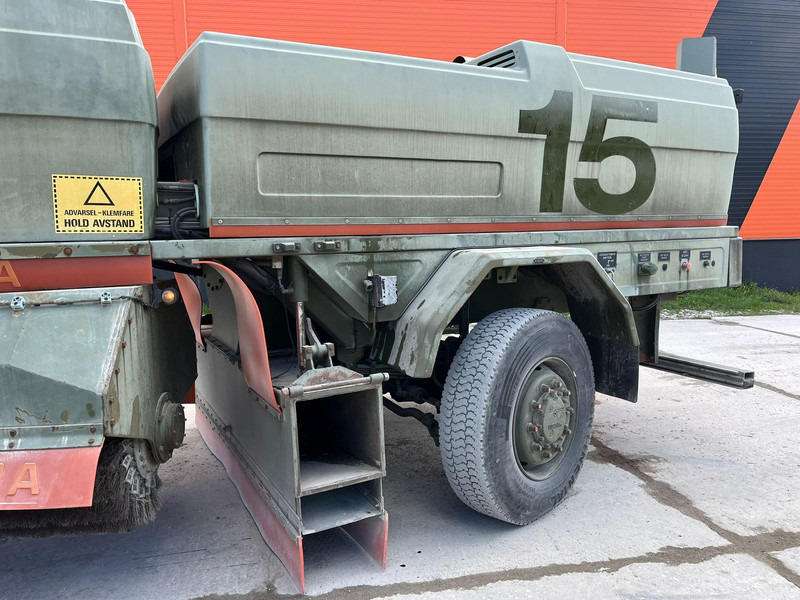 מטאטא כבישים Iveco Fresia F 2000 4x4 SNOW PLOW / BROOM / BLOWER: תמונה 11