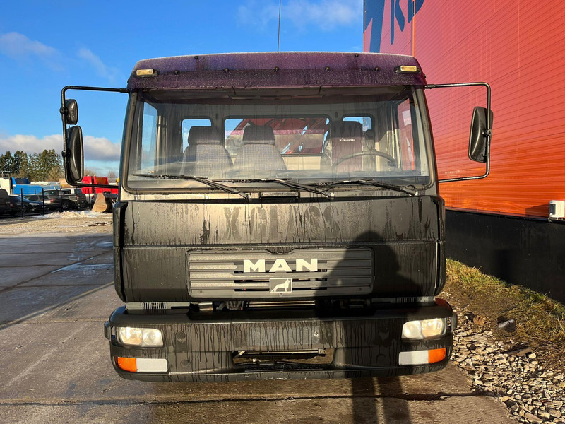 MAN LE 10.180 4x2 MKG HLK71 / PLATFORM L=5002 mm - משאית צד נופל/ שטוחה, משאית מנוף: תמונה 3 MAN LE 10.180 4x2 MKG HLK71 / PLATFORM L=5002 mm - משאית צד נופל/ שטוחה, משאית מנוף: תמונה 3