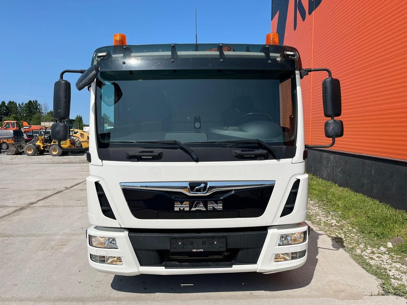 MAN TGL 8.190 4x2 EFFER 80.2/2S / PLATFORM L=5250 mm - משאית צד נופל/ שטוחה, משאית מנוף: תמונה 3 MAN TGL 8.190 4x2 EFFER 80.2/2S / PLATFORM L=5250 mm - משאית צד נופל/ שטוחה, משאית מנוף: תמונה 3