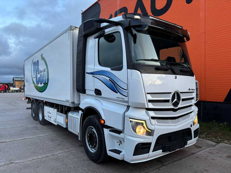 Mercedes-Benz Actros 2848 6x2*4 MITSUBISHI TU1250 MT / BOX L=7551 mm - משאית קירור: תמונה 4 Mercedes-Benz Actros 2848 6x2*4 MITSUBISHI TU1250 MT / BOX L=7551 mm - משאית קירור: תמונה 4