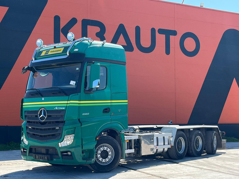 Mercedes-Benz Actros 3563 8x4*4 RETARDER / CHASSIS L=7358 mm - משאית עם שלדת תא: תמונה 1 Mercedes-Benz Actros 3563 8x4*4 RETARDER / CHASSIS L=7358 mm - משאית עם שלדת תא: תמונה 1