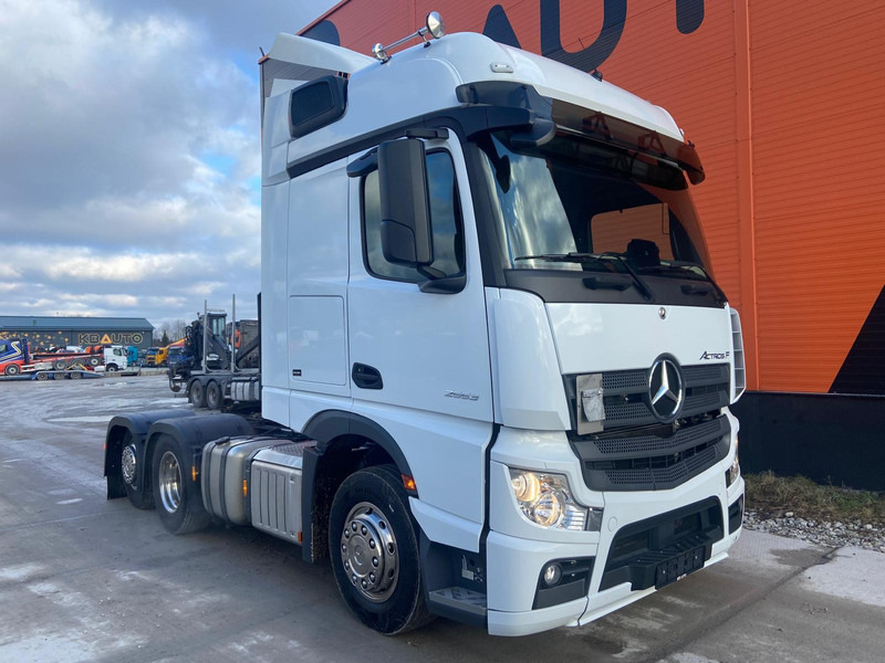 Mercedes-Benz Actros F 2553 6x2 BIG SPACE - יחידת טרקטור: תמונה 4 Mercedes-Benz Actros F 2553 6x2 BIG SPACE - יחידת טרקטור: תמונה 4
