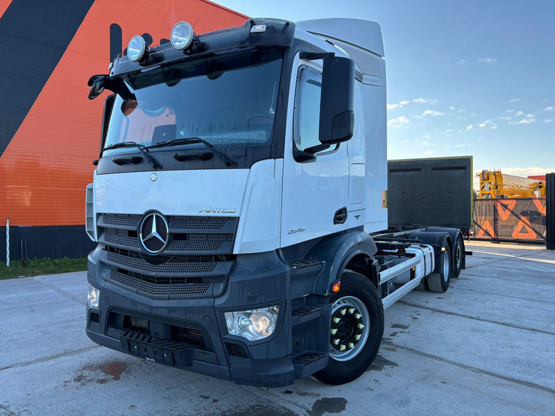 Mercedes-Benz Antos 2545 6x2 RETARDER / CHASSIS L=7812 mm - משאית עם שלדת תא: תמונה 2 Mercedes-Benz Antos 2545 6x2 RETARDER / CHASSIS L=7812 mm - משאית עם שלדת תא: תמונה 2