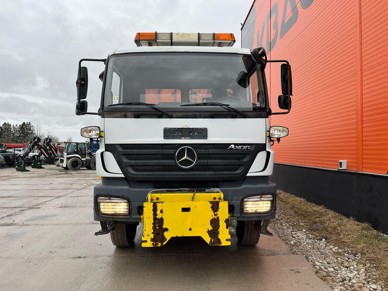 Mercedes-Benz Axor 1824 4x4 POSSIBLE TO BUY WITH SPREADER & FRONT PLOW - מזהיר: תמונה 3 Mercedes-Benz Axor 1824 4x4 POSSIBLE TO BUY WITH SPREADER & FRONT PLOW - מזהיר: תמונה 3