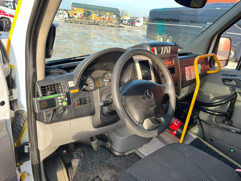 מיניבוס, כלי רכב מסחרי לנוסעים Mercedes-Benz Sprinter 515 CDI 19 SEATS / WHEELCHAIR RAMP: תמונה 10 מיניבוס, כלי רכב מסחרי לנוסעים Mercedes-Benz Sprinter 515 CDI 19 SEATS / WHEELCHAIR RAMP: תמונה 10