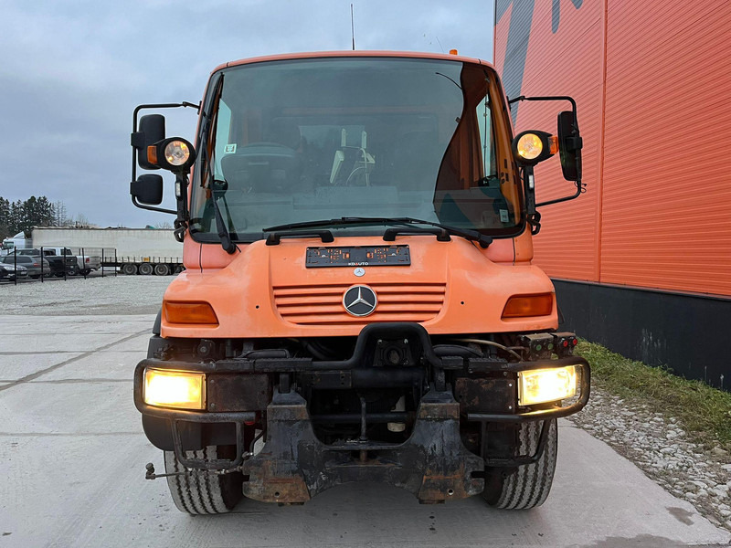 Mercedes-Benz UNIMOG U 300 4x4 TRILETY SK / 6918 hours - מטאטא כבישים: תמונה 3 Mercedes-Benz UNIMOG U 300 4x4 TRILETY SK / 6918 hours - מטאטא כבישים: תמונה 3
