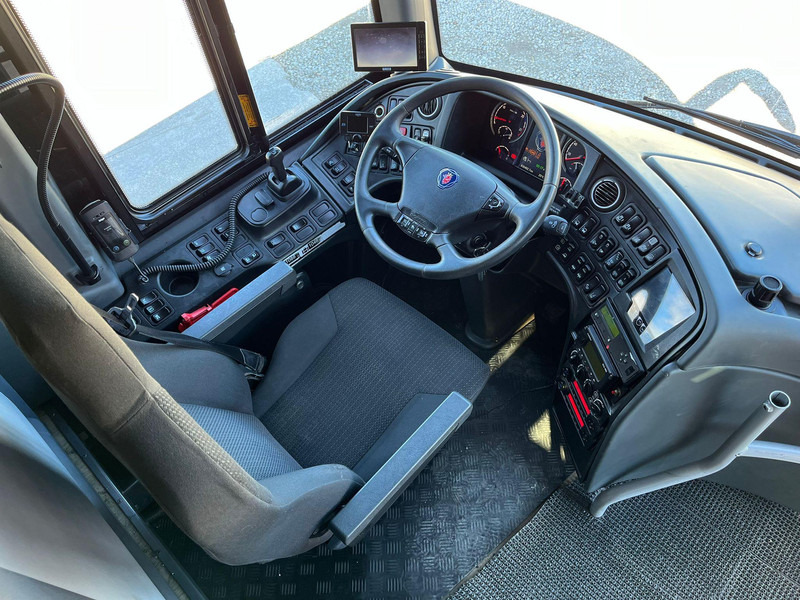 Interior photo 1: אוטובוס בין עירוני Scania K 450 6x2*4 Interlink 55 SEATS / AC / AUXILIARY HEATING / WHEELCHAIR LIFT / WC