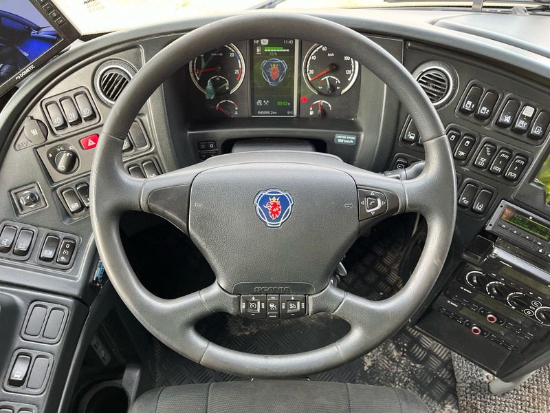 Interior photo 2: הַחכָּרָה Scania K 450 6x2*4 Interlink 57 SEATS / AC / AUXILIARY HEATING / WC / WHEELCHAIR LIFT / FOGMAKER / USB etc Scania K 450 6x2*4 Interlink 57 SEATS / AC / AUXILIARY HEATING / WC / WHEELCHAIR LIFT / FOGMAKER / USB etc