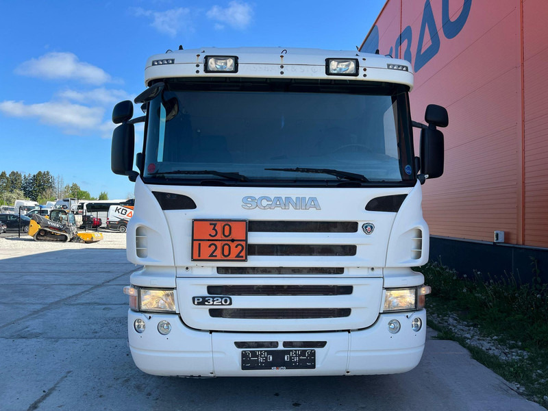 Scania P 320 4x2 TANK 11000 l / 2000 + 3000 + 3000 + 3000 l - משאית מכל: תמונה 2 Scania P 320 4x2 TANK 11000 l / 2000 + 3000 + 3000 + 3000 l - משאית מכל: תמונה 2
