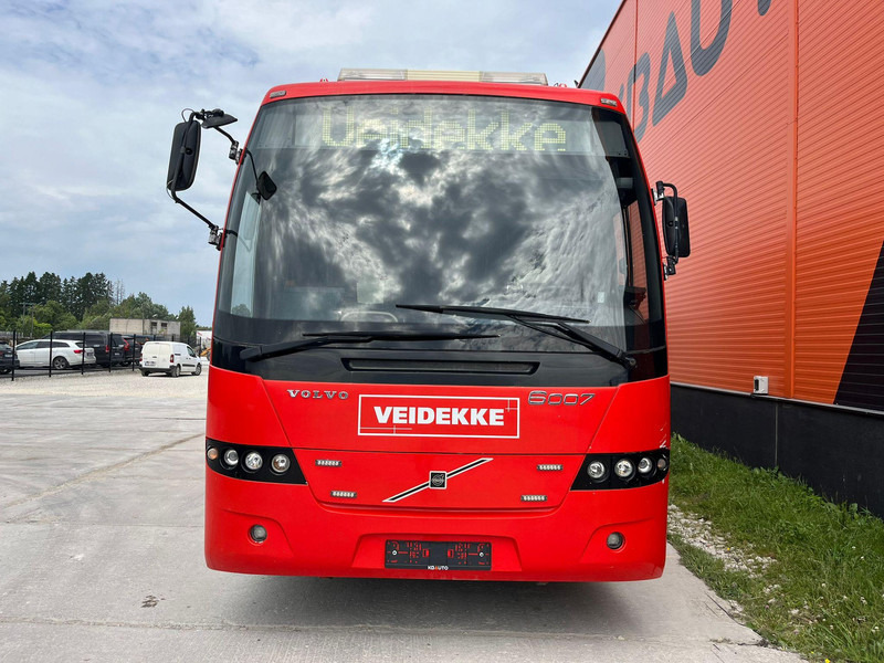 Volvo B12M 4x2 14 SEATS / AC / AUXILIARY HEATING / WC / KITCHEN - אוטובוס פרברים: תמונה 2 Volvo B12M 4x2 14 SEATS / AC / AUXILIARY HEATING / WC / KITCHEN - אוטובוס פרברים: תמונה 2
