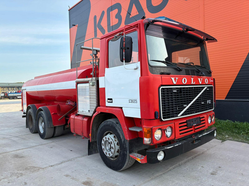 Volvo F 10 6x2 Ruberg / 2700 l/min / tanks 9000 I + 1000 l - משאית אש: תמונה 4 Volvo F 10 6x2 Ruberg / 2700 l/min / tanks 9000 I + 1000 l - משאית אש: תמונה 4