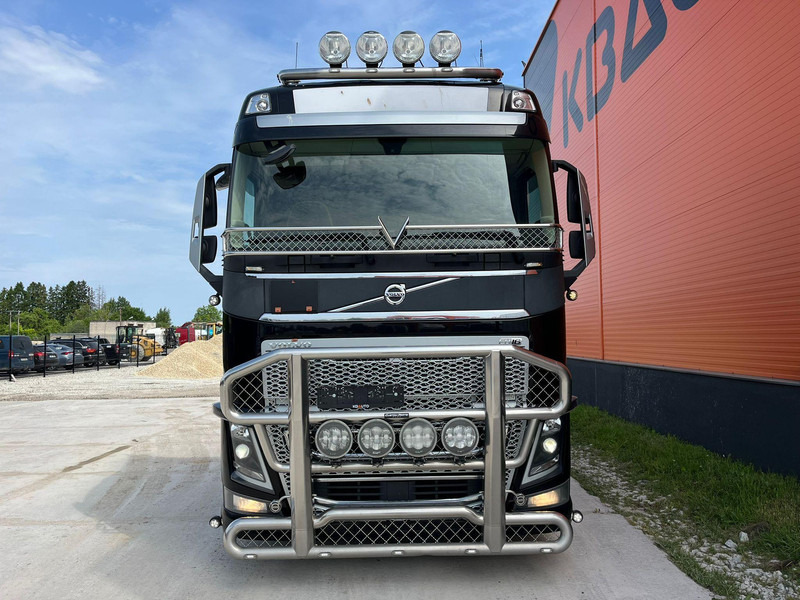 Volvo FH 16 750 6x4 GCW 76 ton / TANDEM AXLE LIFT - יחידת טרקטור: תמונה 2 Volvo FH 16 750 6x4 GCW 76 ton / TANDEM AXLE LIFT - יחידת טרקטור: תמונה 2