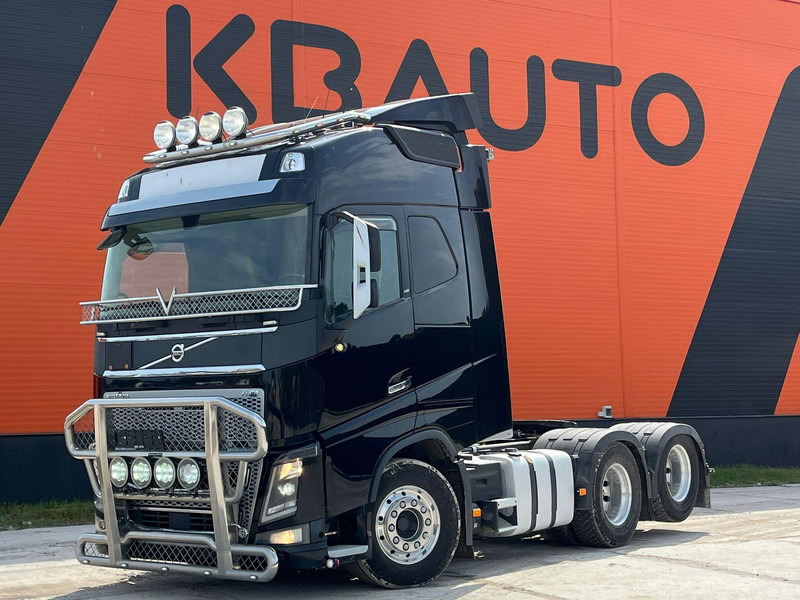 Volvo FH 16 750 6x4 GCW 76 ton / TANDEM AXLE LIFT - יחידת טרקטור: תמונה 1 Volvo FH 16 750 6x4 GCW 76 ton / TANDEM AXLE LIFT - יחידת טרקטור: תמונה 1