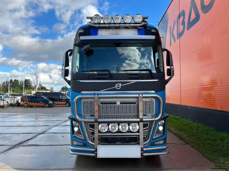 Volvo FH 16 750 8x4 GCW 130 ton / GLOBE XL / HYDRAULICS / BIG AXLES - יחידת טרקטור: תמונה 2 Volvo FH 16 750 8x4 GCW 130 ton / GLOBE XL / HYDRAULICS / BIG AXLES - יחידת טרקטור: תמונה 2