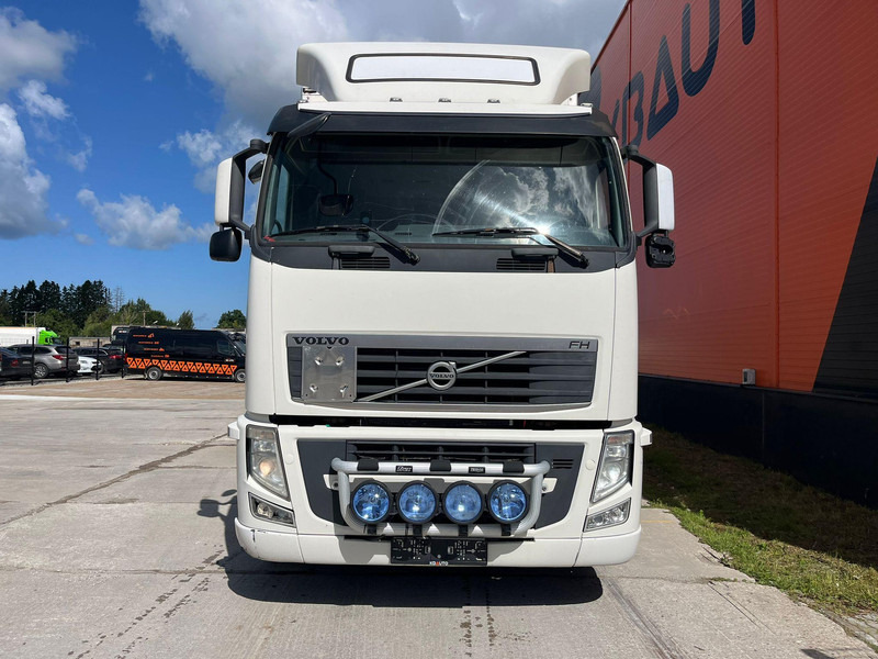 Volvo FH 400 6x2 BOX L=7400 - משאית תיבה: תמונה 2 Volvo FH 400 6x2 BOX L=7400 - משאית תיבה: תמונה 2