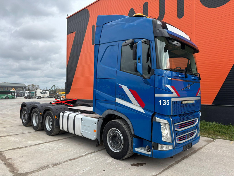 Volvo FH 500 8x4*4 FOR SALE AS CHASSIS / GCW 70 ton / PTO / CHASSIS L=6420 mm - משאית עם שלדת תא: תמונה 4 Volvo FH 500 8x4*4 FOR SALE AS CHASSIS / GCW 70 ton / PTO / CHASSIS L=6420 mm - משאית עם שלדת תא: תמונה 4