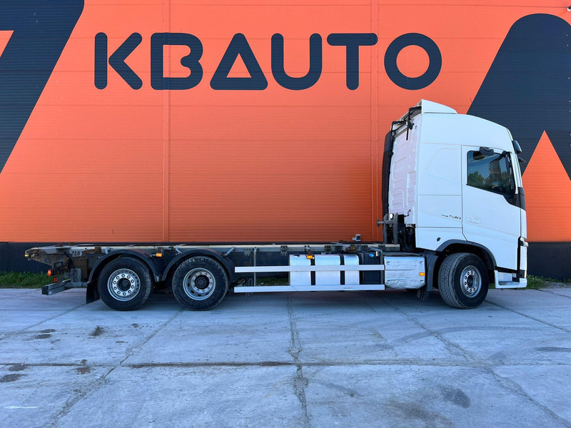 Volvo FH 540 6x2 RETARDER - משאית עם שלדת תא: תמונה 4 Volvo FH 540 6x2 RETARDER - משאית עם שלדת תא: תמונה 4