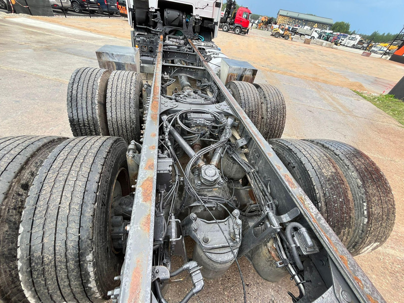 הַחכָּרָה Volvo FH 750 6x4 CHASSIS L=6970 / RETARDER / PTO / TANDEM AXLE LIFT Volvo FH 750 6x4 CHASSIS L=6970 / RETARDER / PTO / TANDEM AXLE LIFT: תמונה 11 הַחכָּרָה Volvo FH 750 6x4 CHASSIS L=6970 / RETARDER / PTO / TANDEM AXLE LIFT Volvo FH 750 6x4 CHASSIS L=6970 / RETARDER / PTO / TANDEM AXLE LIFT: תמונה 11