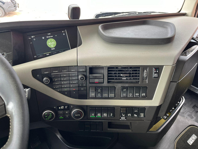 הַחכָּרָה Volvo FH 750 6x4 CHASSIS L=6970 / RETARDER / PTO / TANDEM AXLE LIFT Volvo FH 750 6x4 CHASSIS L=6970 / RETARDER / PTO / TANDEM AXLE LIFT: תמונה 16 הַחכָּרָה Volvo FH 750 6x4 CHASSIS L=6970 / RETARDER / PTO / TANDEM AXLE LIFT Volvo FH 750 6x4 CHASSIS L=6970 / RETARDER / PTO / TANDEM AXLE LIFT: תמונה 16