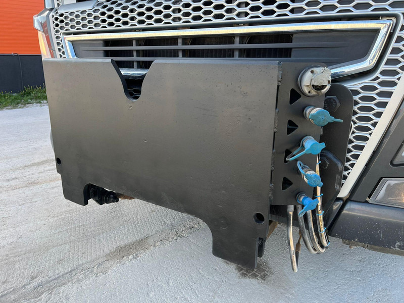 מזהיר Volvo FH 750 8x4*4 UNDERBODY SCRAPER / RETARDER / BOX L=5940 mm: תמונה 15