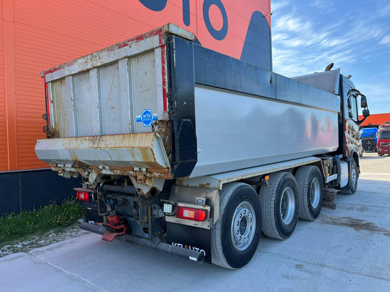 מזהיר Volvo FH 750 8x4*4 UNDERBODY SCRAPER / RETARDER / BOX L=5940 mm: תמונה 6
