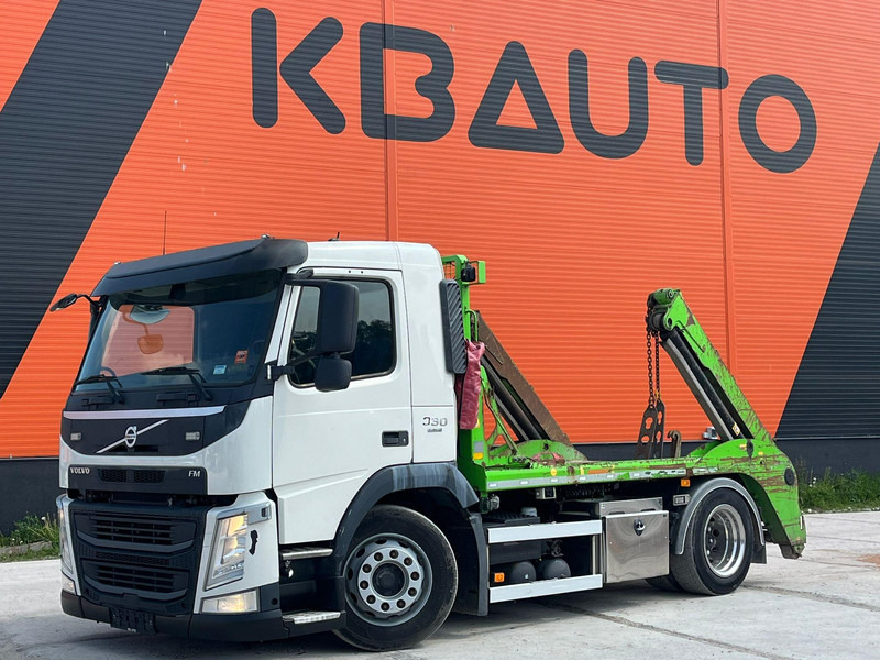 Volvo FM 330 4x2 JOAB TL 8 AO C - משאית דילוג העמסה: תמונה 1 Volvo FM 330 4x2 JOAB TL 8 AO C - משאית דילוג העמסה: תמונה 1