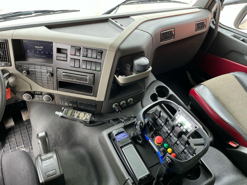 מזהיר, משאית מנוף Volvo FM 410 6x2*4 HMF 1120-K4 / TIPPER BOX L=5573 mm: תמונה 20