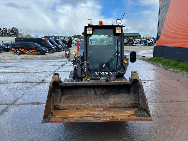 Volvo MC 70 C T4 BRUSH - מעמיס גלגלים: תמונה 3 Volvo MC 70 C T4 BRUSH - מעמיס גלגלים: תמונה 3