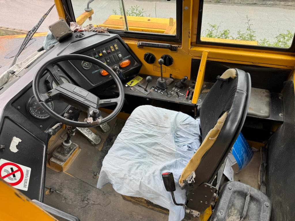 מסיר פסולת מפרקי BM Volvo A35: תמונה 12