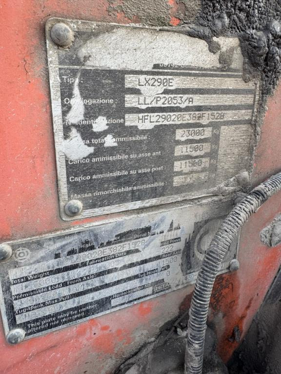 מעמיס גלגלים Hitachi LX290E: תמונה 6