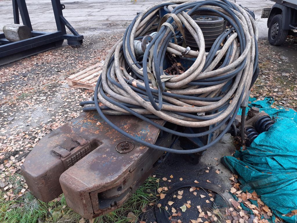 Wibromłot elektryczny TOMEN VM2-2000 do larsenów - צרופה עבור מכונת בנייה: תמונה 1 Wibromłot elektryczny TOMEN VM2-2000 do larsenów - צרופה עבור מכונת בנייה: תמונה 1