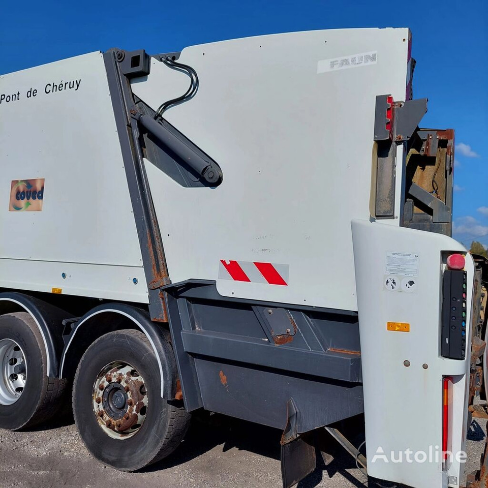 Scania 94D 300 - משאית אשפה: תמונה 2 Scania 94D 300 - משאית אשפה: תמונה 2