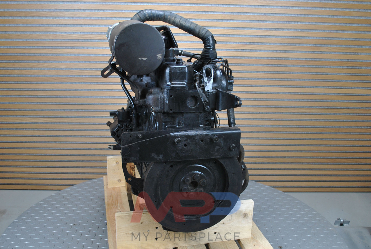 CUMMINS 2300 - מנוע עבור טרקטור חקלאי: תמונה 1 CUMMINS 2300 - מנוע עבור טרקטור חקלאי: תמונה 1