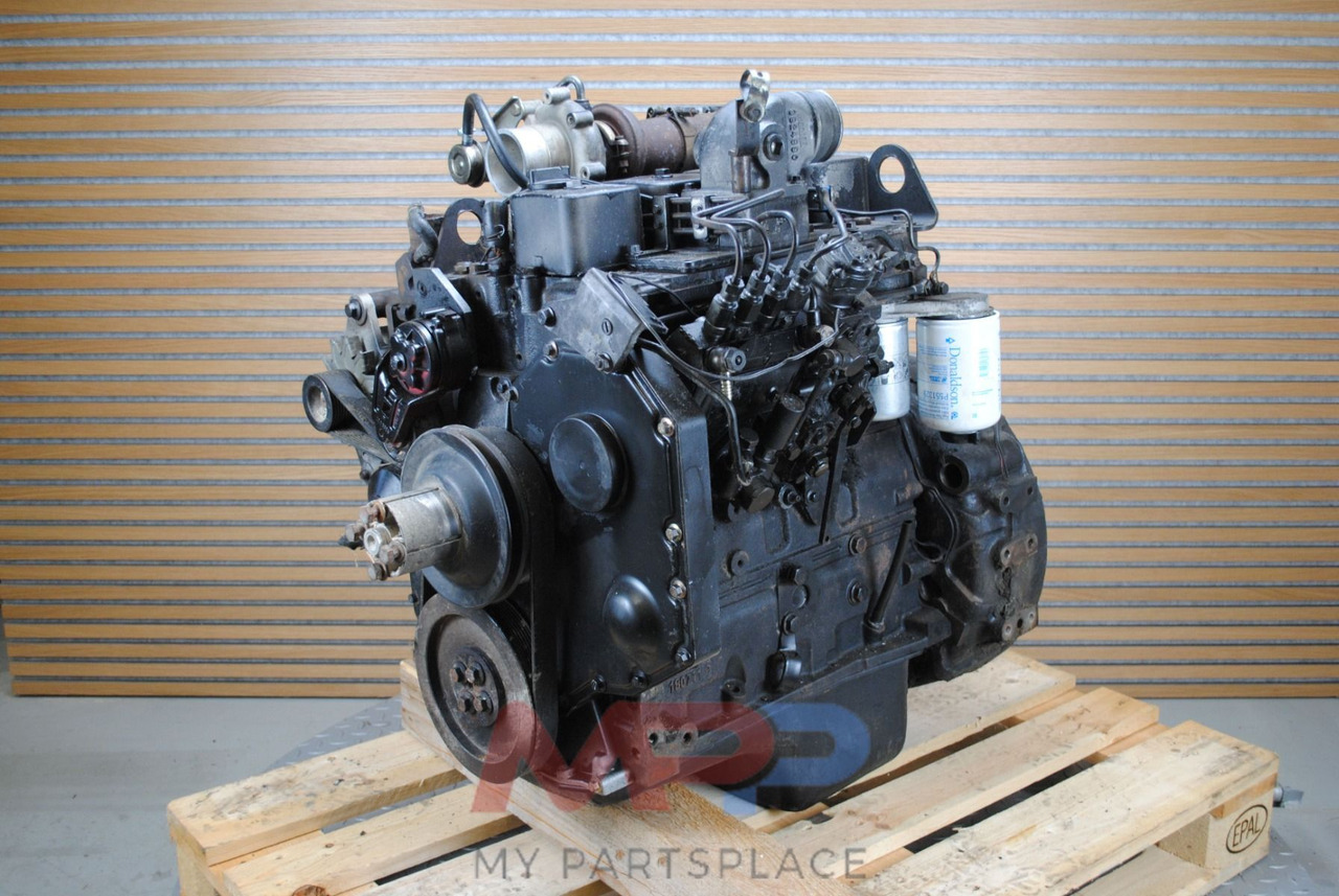 Komatsu 4D102 - מנוע: תמונה 1 Komatsu 4D102 - מנוע: תמונה 1