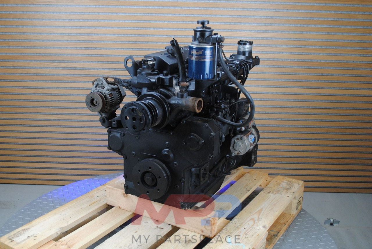 Komatsu 4D95 - מנוע: תמונה 1 Komatsu 4D95 - מנוע: תמונה 1
