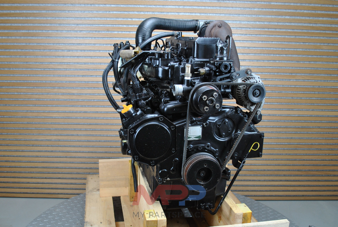 YANMAR 4TNE100 / 4TNE100-T - מנוע עבור מקצרת קומבינה: תמונה 4 YANMAR 4TNE100 / 4TNE100-T - מנוע עבור מקצרת קומבינה: תמונה 4