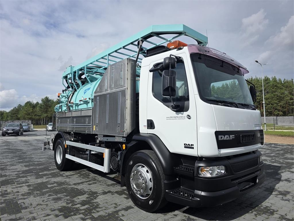 DAF WUKO JUROP KOMBI FOR SEWAGE CLEANING - משאית ואקום: תמונה 2 DAF WUKO JUROP KOMBI FOR SEWAGE CLEANING - משאית ואקום: תמונה 2