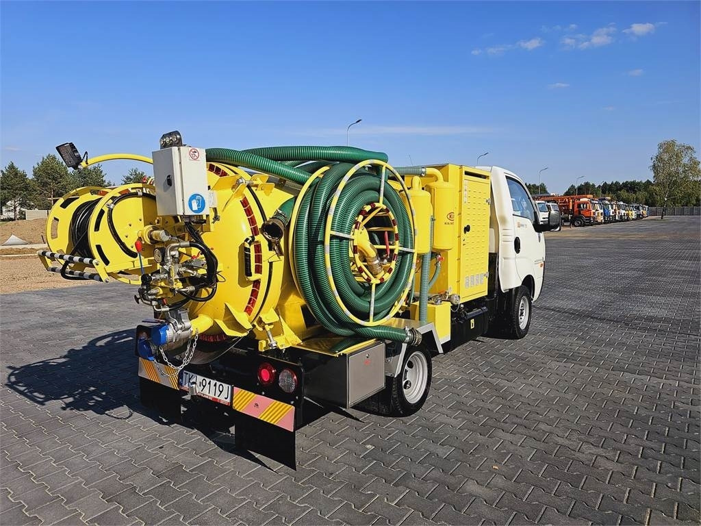 Isuzu Kia on categories B COMBI WUKO FOR DUCT CLEANING 2 - משאית ואקום: תמונה 1 Isuzu Kia on categories B COMBI WUKO FOR DUCT CLEANING 2 - משאית ואקום: תמונה 1