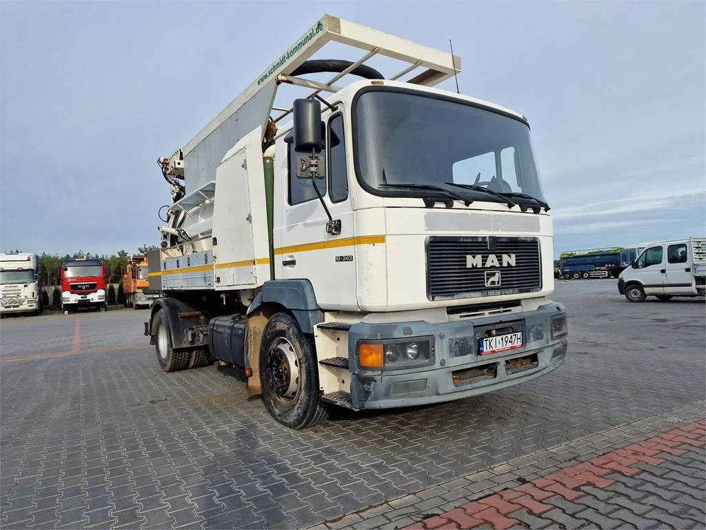 MAN WUKO MORO KOMBI FOR CHANNEL CLEANING - כלי רכב עירוני/ מיוחד: תמונה 2 MAN WUKO MORO KOMBI FOR CHANNEL CLEANING - כלי רכב עירוני/ מיוחד: תמונה 2