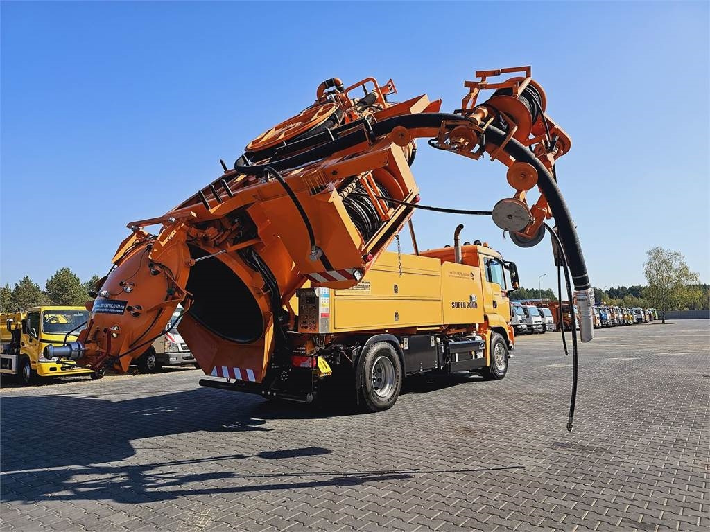 MAN Wiedemann SUPER 2000 4x2 WUKO RECYKLING for collec - משאית ואקום: תמונה 1 MAN Wiedemann SUPER 2000 4x2 WUKO RECYKLING for collec - משאית ואקום: תמונה 1