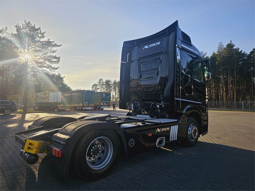 Mercedes-Benz ACTROS 1843 - יחידת טרקטור: תמונה 4 Mercedes-Benz ACTROS 1843 - יחידת טרקטור: תמונה 4