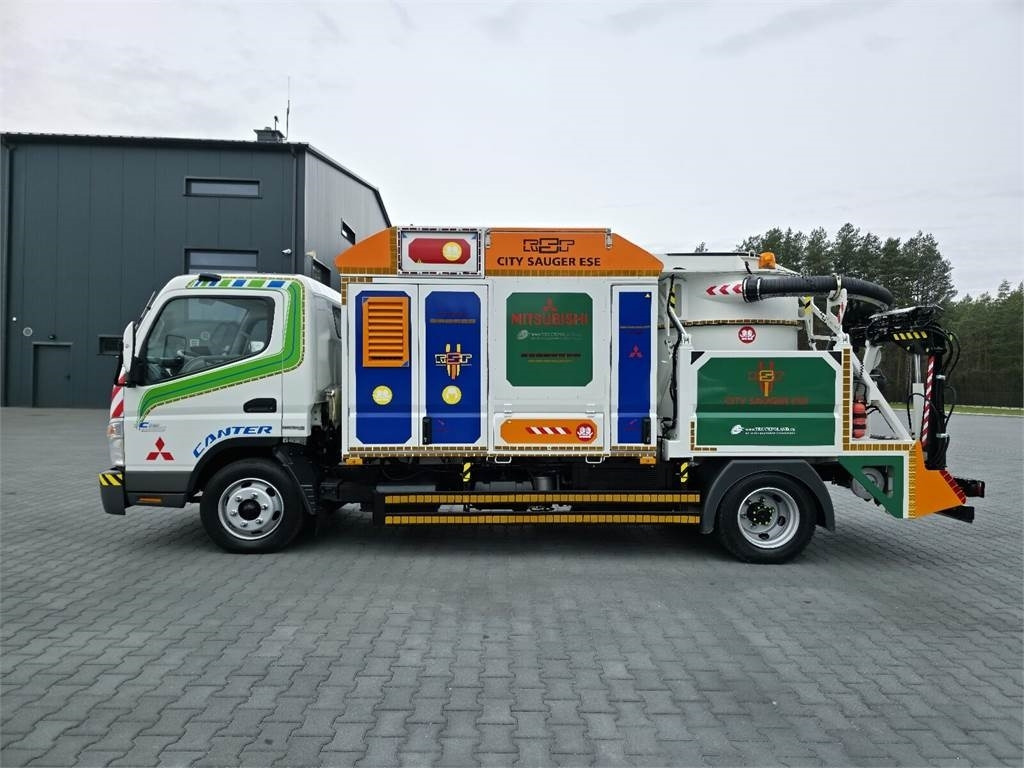 Mitsubishi CANTER odkurzacz koparka ssąca Saugbagger CITY SAU - משאית ואקום: תמונה 4 Mitsubishi CANTER odkurzacz koparka ssąca Saugbagger CITY SAU - משאית ואקום: תמונה 4