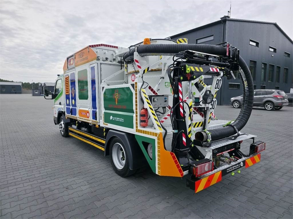 Mitsubishi CANTER odkurzacz koparka ssąca Saugbagger CITY SAU - משאית ואקום: תמונה 5 Mitsubishi CANTER odkurzacz koparka ssąca Saugbagger CITY SAU - משאית ואקום: תמונה 5