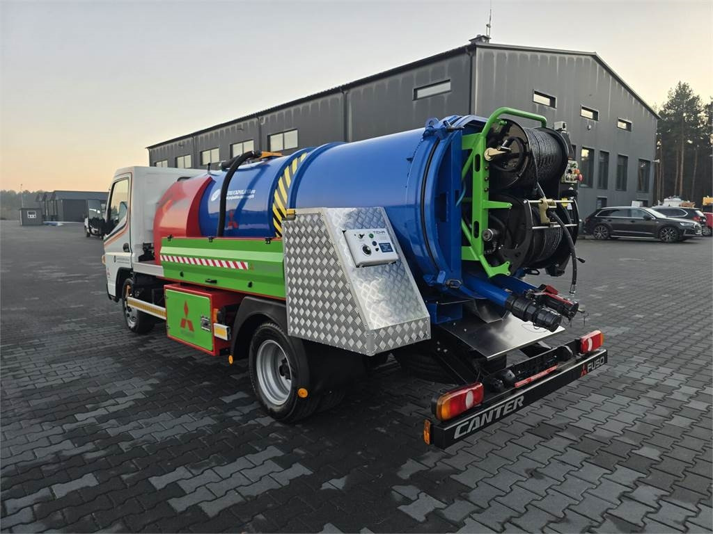 Mitsubishi ROM KOKS SMART COMBI WUKO HOT WATER FOR CLEANING S - משאית ואקום: תמונה 5 Mitsubishi ROM KOKS SMART COMBI WUKO HOT WATER FOR CLEANING S - משאית ואקום: תמונה 5