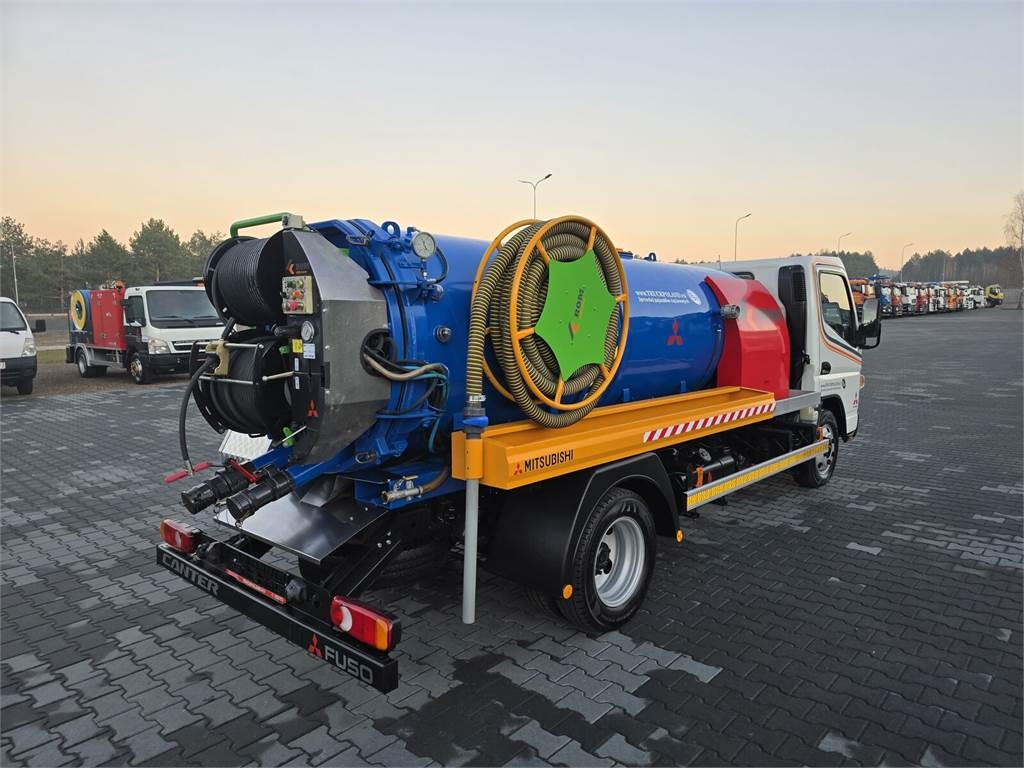 Mitsubishi ROM KOKS SMART COMBI WUKO HOT WATER FOR CLEANING S - כלי רכב עירוני/ מיוחד: תמונה 1 Mitsubishi ROM KOKS SMART COMBI WUKO HOT WATER FOR CLEANING S - כלי רכב עירוני/ מיוחד: תמונה 1