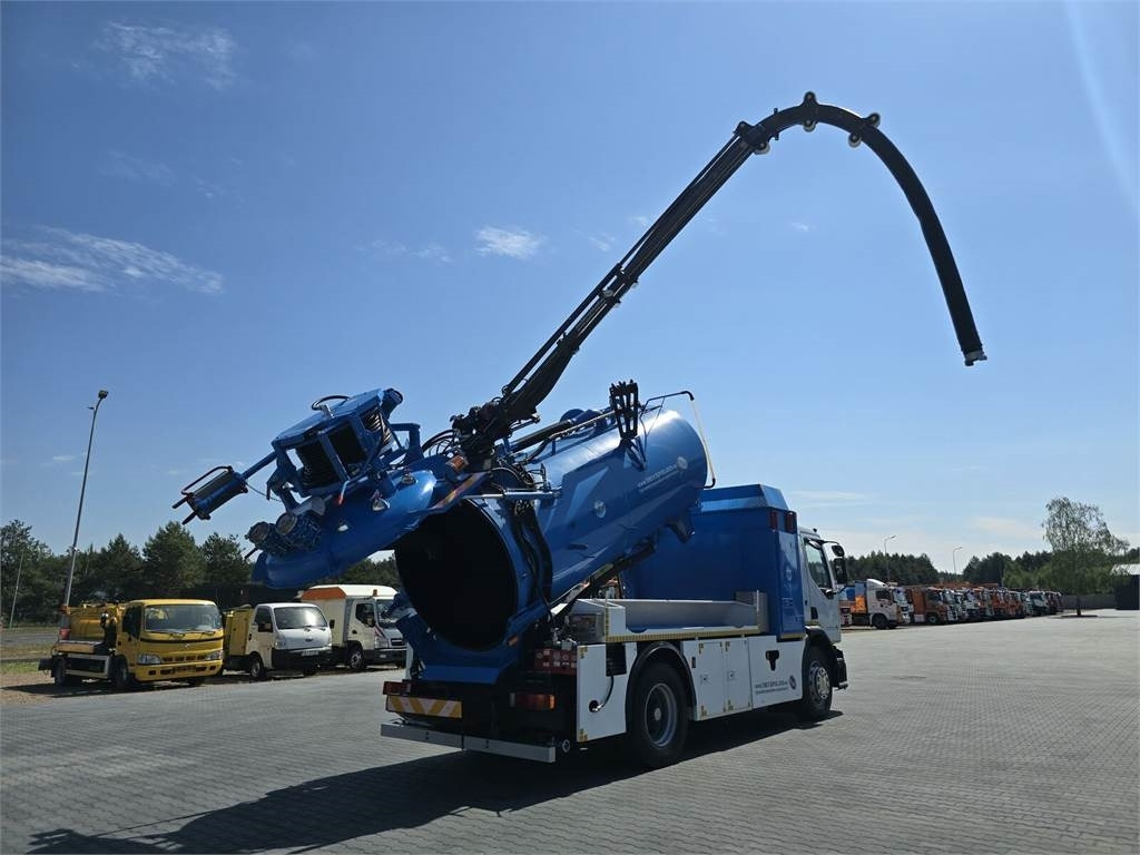 Renault 4x2 WUKO RIVARD for collecting liquid waste - משאית ואקום: תמונה 1 Renault 4x2 WUKO RIVARD for collecting liquid waste - משאית ואקום: תמונה 1