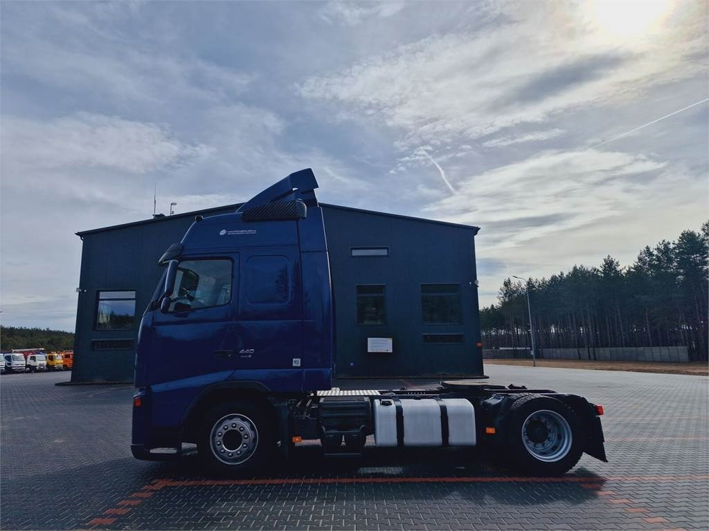 Volvo FH 13 440 - יחידת טרקטור: תמונה 2 Volvo FH 13 440 - יחידת טרקטור: תמונה 2